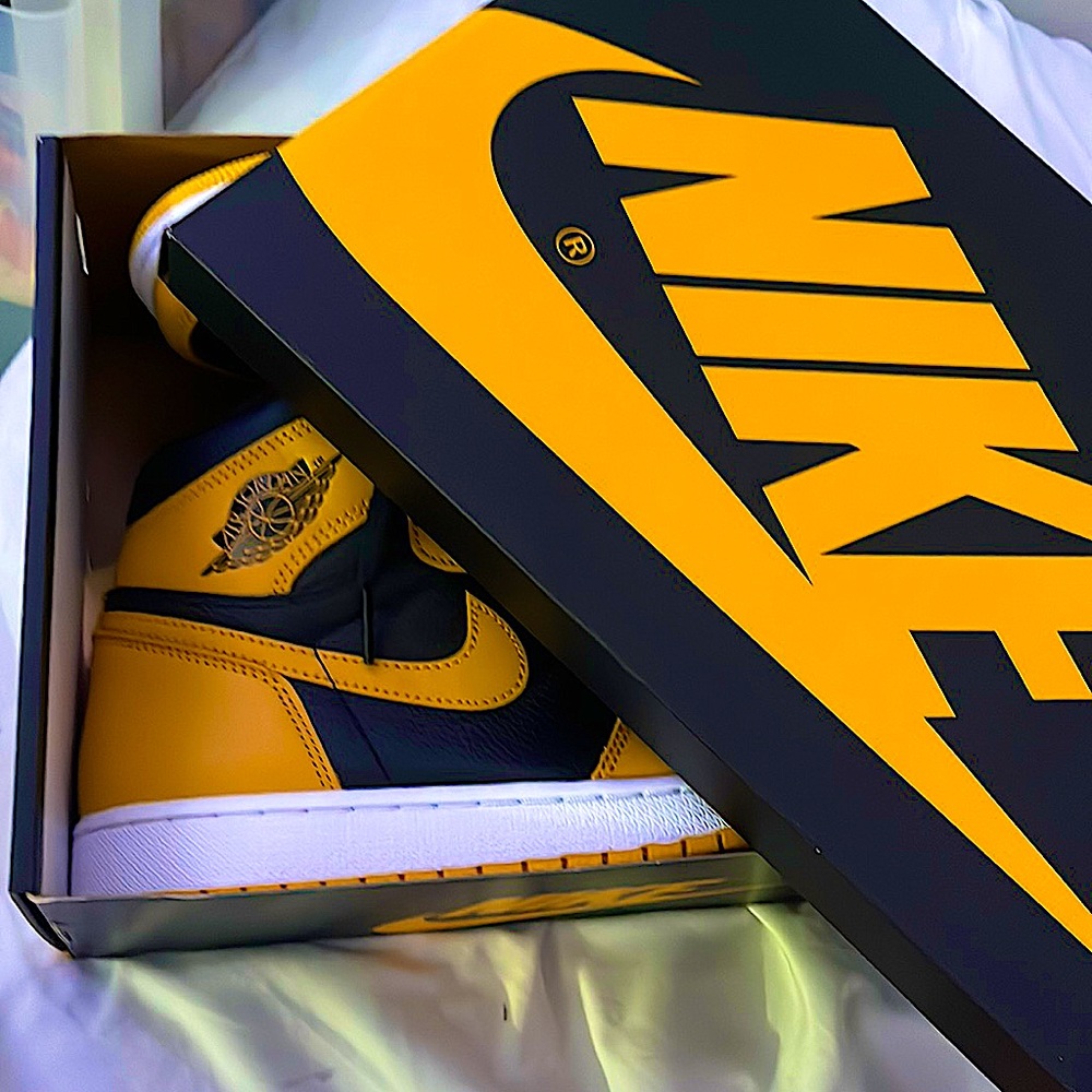 Never worn Jordan 1 "pollen" size 9.5 mens